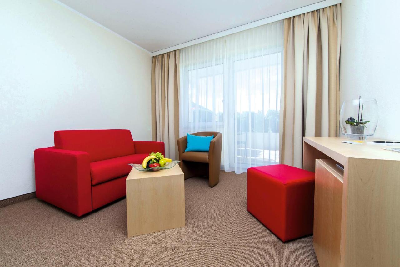 Momentum Hotel Anif Ngoại thất bức ảnh