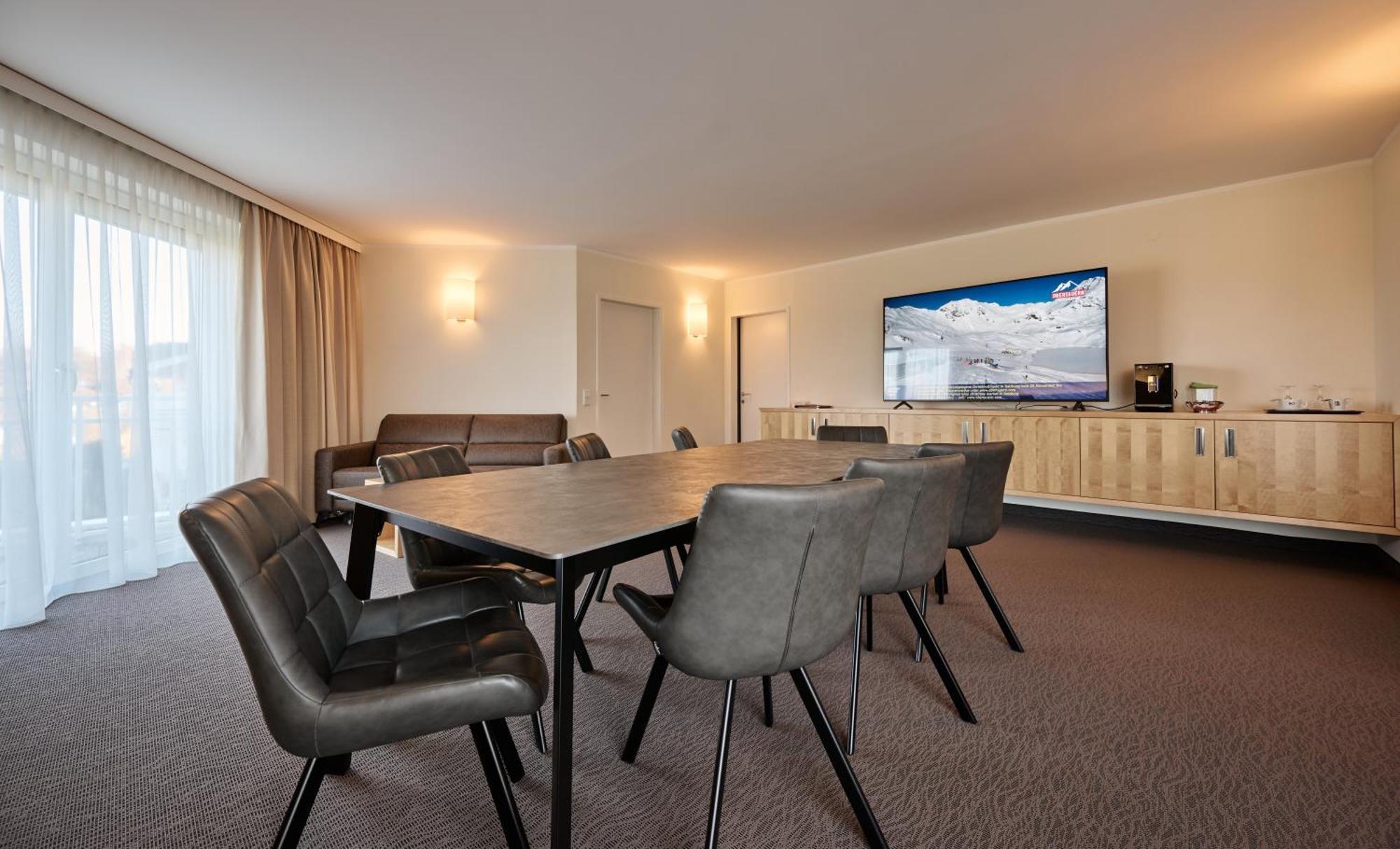 Momentum Hotel Anif Ngoại thất bức ảnh