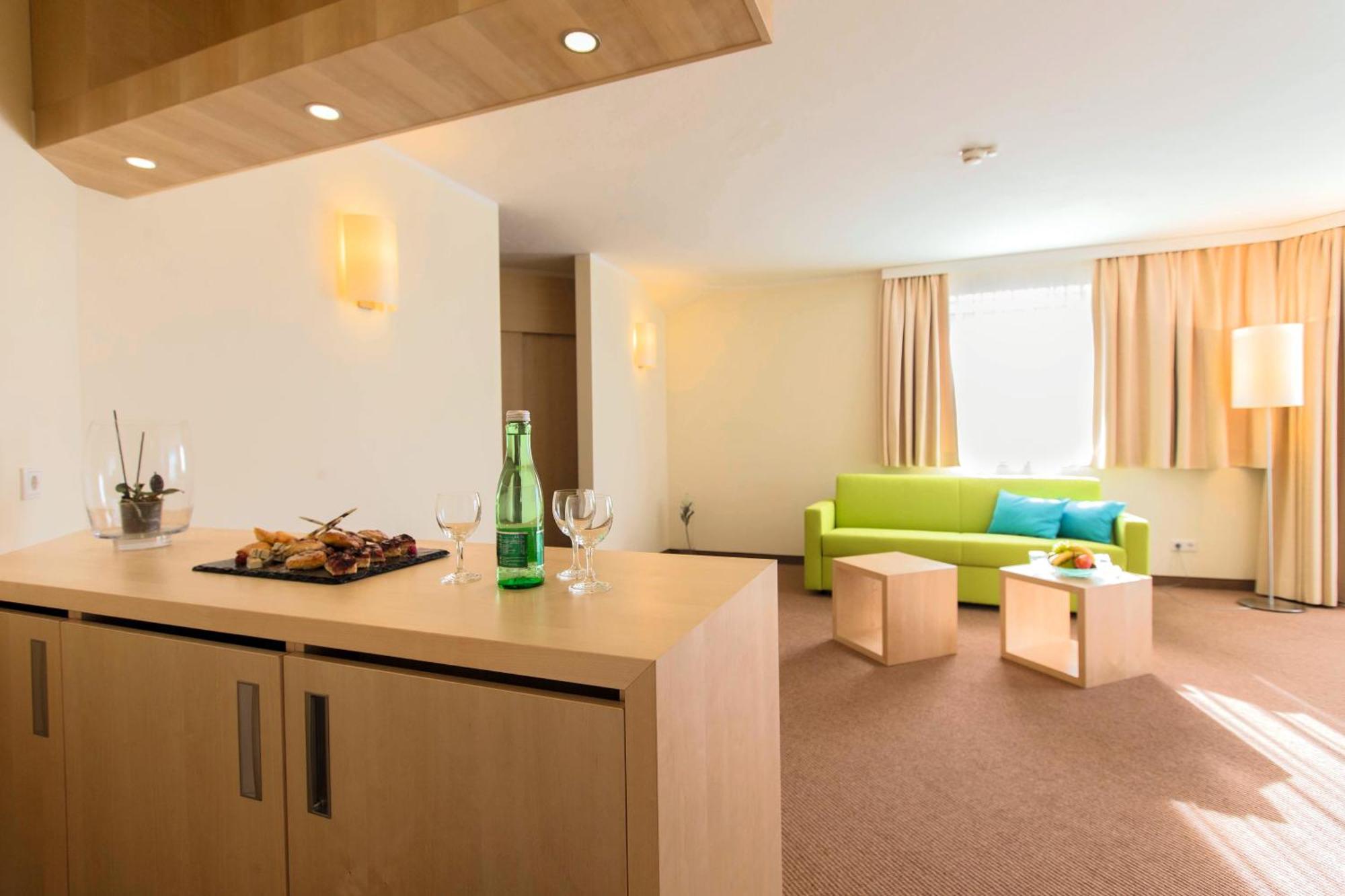 Momentum Hotel Anif Ngoại thất bức ảnh
