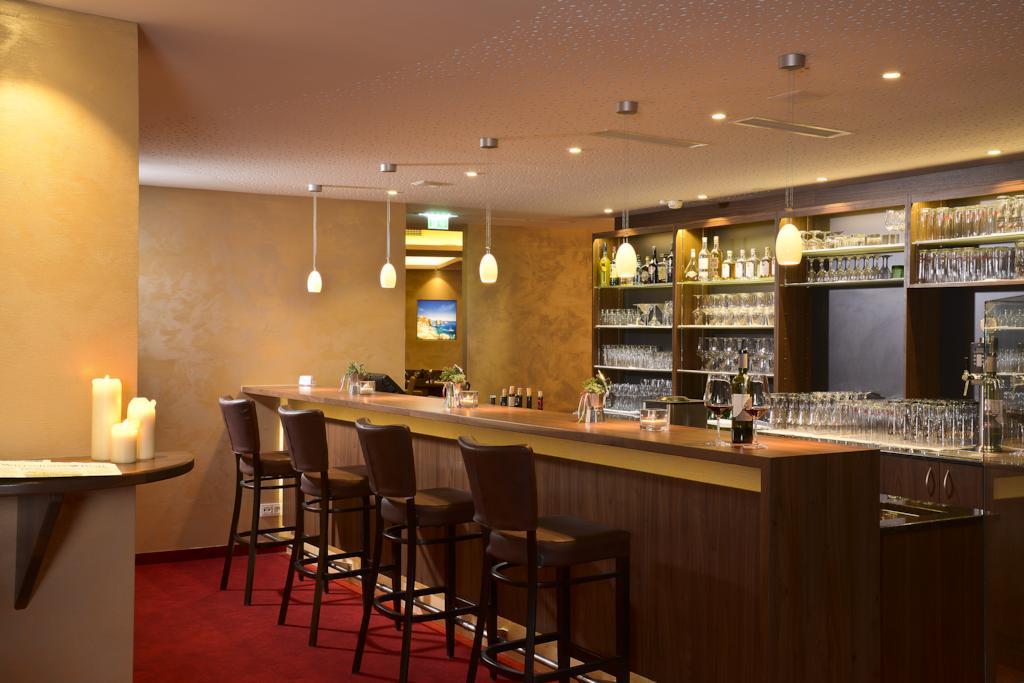 Momentum Hotel Anif Ngoại thất bức ảnh